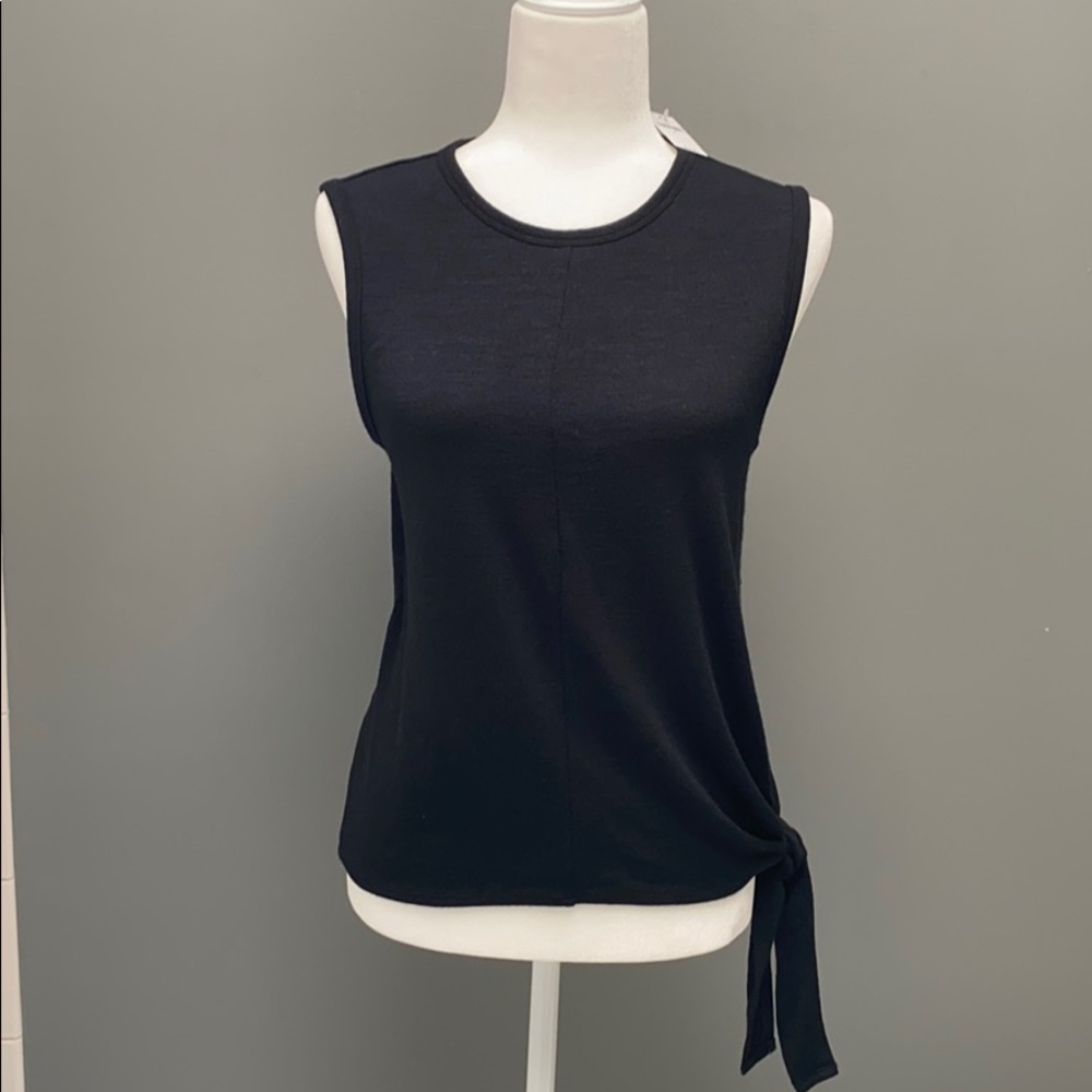 Quant. 2 GAP - NEW KNIT TOPS - BLACK & CREAM - SM